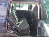 Volkswagen Tiguan Trendline WVGKV7AX7FW570111 fotografie