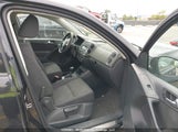 Volkswagen Tiguan WVGAV7AXXCW518060 снимка