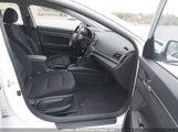 Hyundai Elantra Se 5NPD74LF1HH132834 снимка