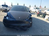 Tesla Model Y 7SAYGDEF5NF516885 fotografie
