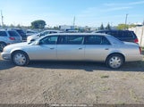 Cadillac Professional Chassis 1GEEH90YX4U550661 снимка