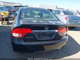 Honda Civic Dx-G 2HGFA1F45AH045831 снимка