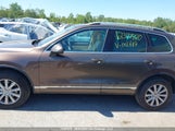 Volkswagen Touareg WVGFF9BP6BD002687 снимка