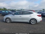 Hyundai Elantra Essential KMHD74LFXKU855901 снимка