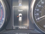 Toyota Corolla Im JTNKARJE5HJ530972 снимка