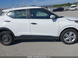 Nissan Kicks Play 3N1CP5BV1SL466883 снимка