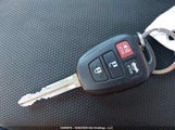 Toyota Corolla 2T1BURHE6KC226862 снимка