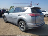 Toyota Rav4 Le 2T3BFREV3JW742499 снимка