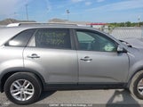 Kia Sorento 5XYKTCA63FG551773 снимка