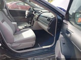 Toyota Camry Le 4T1BF1FK6EU347804 снимка
