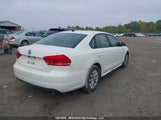 Volkswagen Passat 1VWAH7A31DC030396 снимка