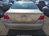 Toyota Camry Le/Xle/Se 4T1BE32KX5U526433 photo