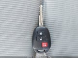 Toyota Prius C JTDKDTB32C1000280 снимка