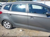 Kia Rondo KNAHT8A35E7028499 fotografie