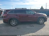 TOYOTA highlander xle 5TDJKRFH5GS****** снимка
