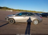 Toyota Corolla Le 2T1BURHE9FC388894 снимка