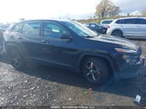 Jeep Cherokee Sport 1C4PJLAB0EW189122 снимка