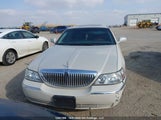 Lincoln Town Car Signature Limited 1LNHM82W87Y633831 photo