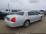 Lincoln Town Car Signature Limited 1LNHM82W87Y633831 photo