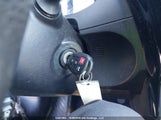 Toyota Corolla 2T1BURHE8JC982398 снимка