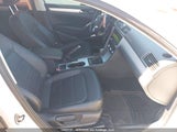 Volkswagen Passat 1VWBN7A37DC073475 снимка