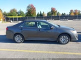 Toyota Camry Le 4T1BF1FK1CU081136 снимка