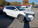 Hyundai Tucson Limited/Sport And Eco/Se KM8J3CA26GU235336 fotografie