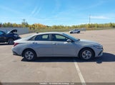 Hyundai Elantra Essential KMHLM4DG2RU849063 снимка