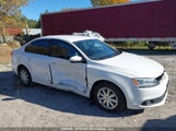 Volkswagen Jetta 2.0L Trendline+ 3VW2K7AJ6EM355582 photo