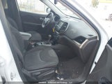 Jeep Cherokee Latitude 1C4PJMCB7EW242790 снимка