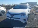 Toyota Rav4 Le 2T3BFREV2JW818505 снимка