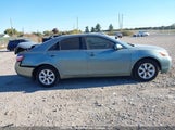 Toyota Camry Le/Se 4T1BE46K57U704638 photo