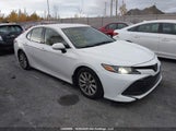 Toyota Camry 4T1B11HK3JU104604 снимка