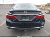 Honda Accord Se 1HGCR2F70HA800999 снимка