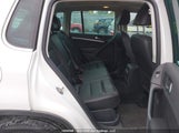 Volkswagen Tiguan WVGMV7AX0HK040940 photo