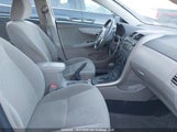 Toyota Corolla 2T1BU4EE8AC356647 снимка