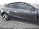 Tesla Model Y LRWYGDLE0PC029241 fotografie