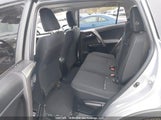 Toyota Rav4 JTMRJREV2JD165765 снимка