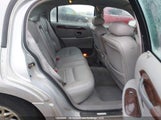 Lincoln Town Car Signature 1LNHM82W2XY690509 photo