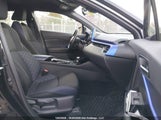 Toyota C-Hr Xle Premium JTNKHMBX9M1099724 photo