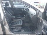 Volkswagen Golf 3VW217AU1FM008918 снимка