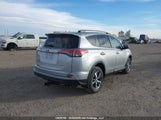 Toyota Rav4 Le 2T3BFREV6JW847411 снимка