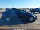 Toyota Corolla Le 5YFB4MDE4SP258931 снимка