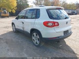 Volkswagen Tiguan S/Se/Sel WVGBV7AX1BW505331 photo