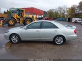 Toyota Camry Le/Xle JTDBE32K030194754 снимка