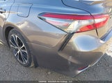 Toyota Camry Hybrid/Le/Xle/Se 4T1B21HK1JU500172 photo