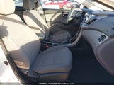 Hyundai Elantra Se/Sport/Limited 5NPDH4AE3EH463689 fotografie