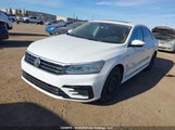 Volkswagen Passat Wolfsburg Edition 1VWKA7A34KC007555 снимка