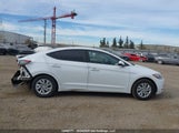 Hyundai Elantra Le 5NPD74LF2JH296843 снимка