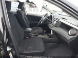 Toyota Rav4 Le 2T3BFREV6JW786951 снимка